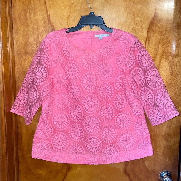 Boden Vibrant Pink Floral Lace Crop Top Blouse Button Back Size 14 - Picture 11 of 12